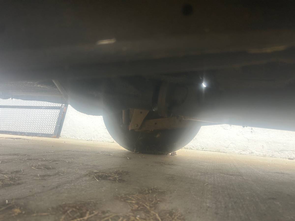 Cadillac-deville-1966-black-13