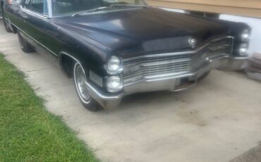 Cadillac-deville-1966-black-3