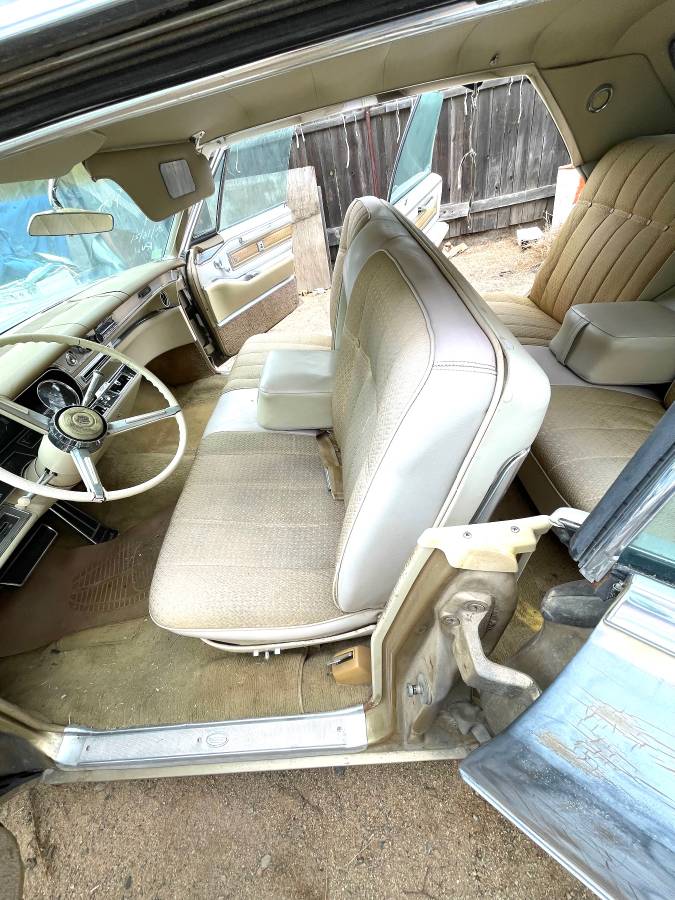 Cadillac-deville-1966-custom-11