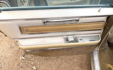 Cadillac-deville-1966-custom-4