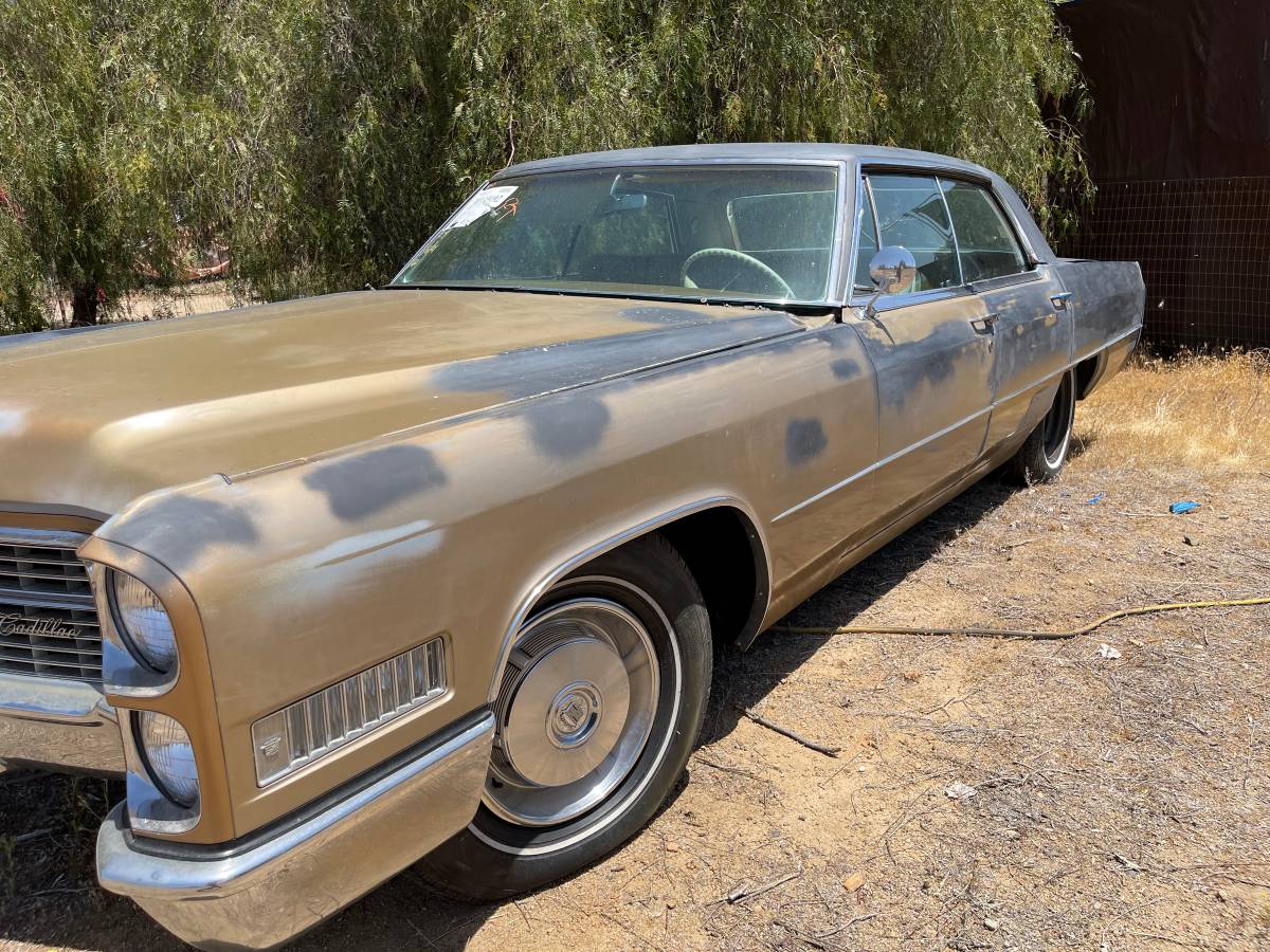 Cadillac-deville-1966-custom-7