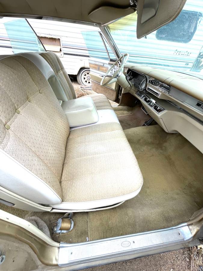 Cadillac-deville-1966-custom-8