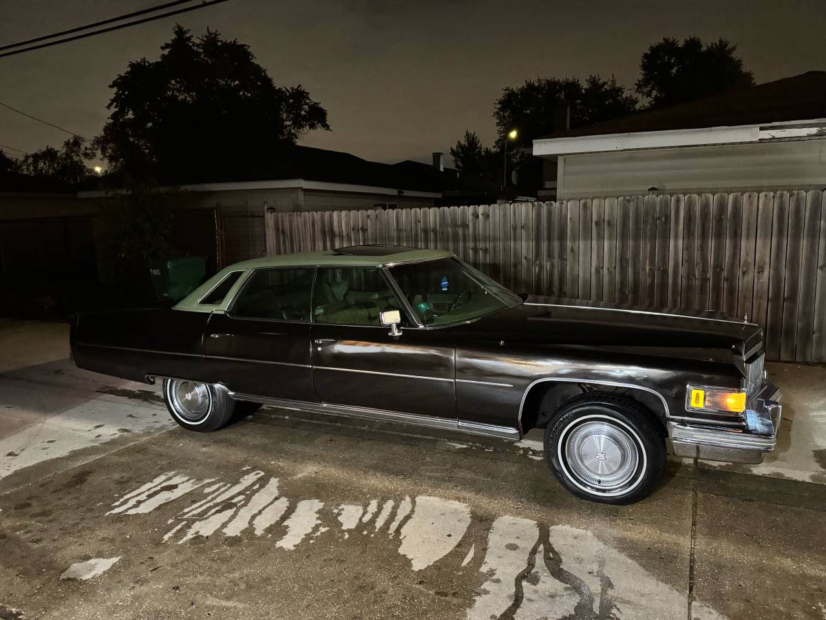 Cadillac-deville-1975-black-1