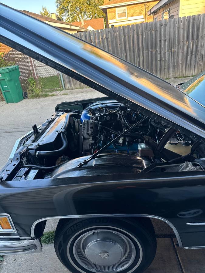 Cadillac-deville-1975-black-2