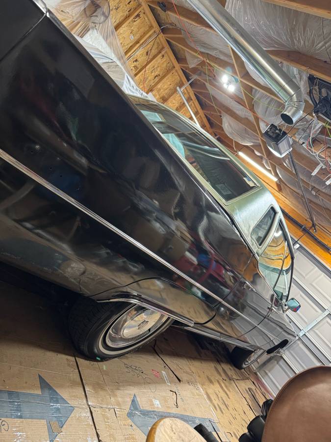 Cadillac-deville-1975-black-3