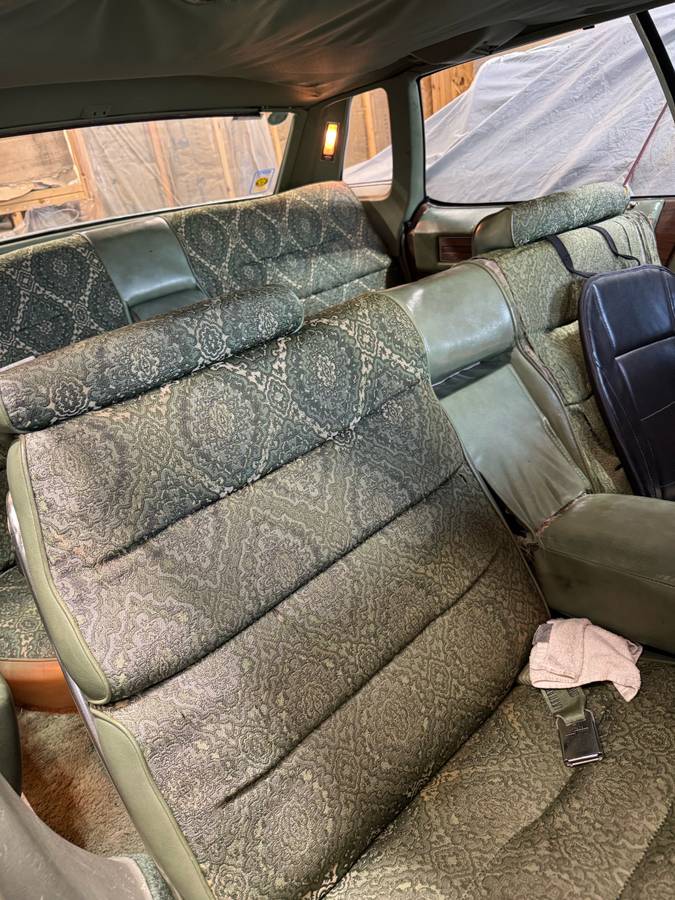 Cadillac-deville-1975-black-7