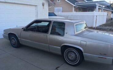 Cadillac-deville-1989-10