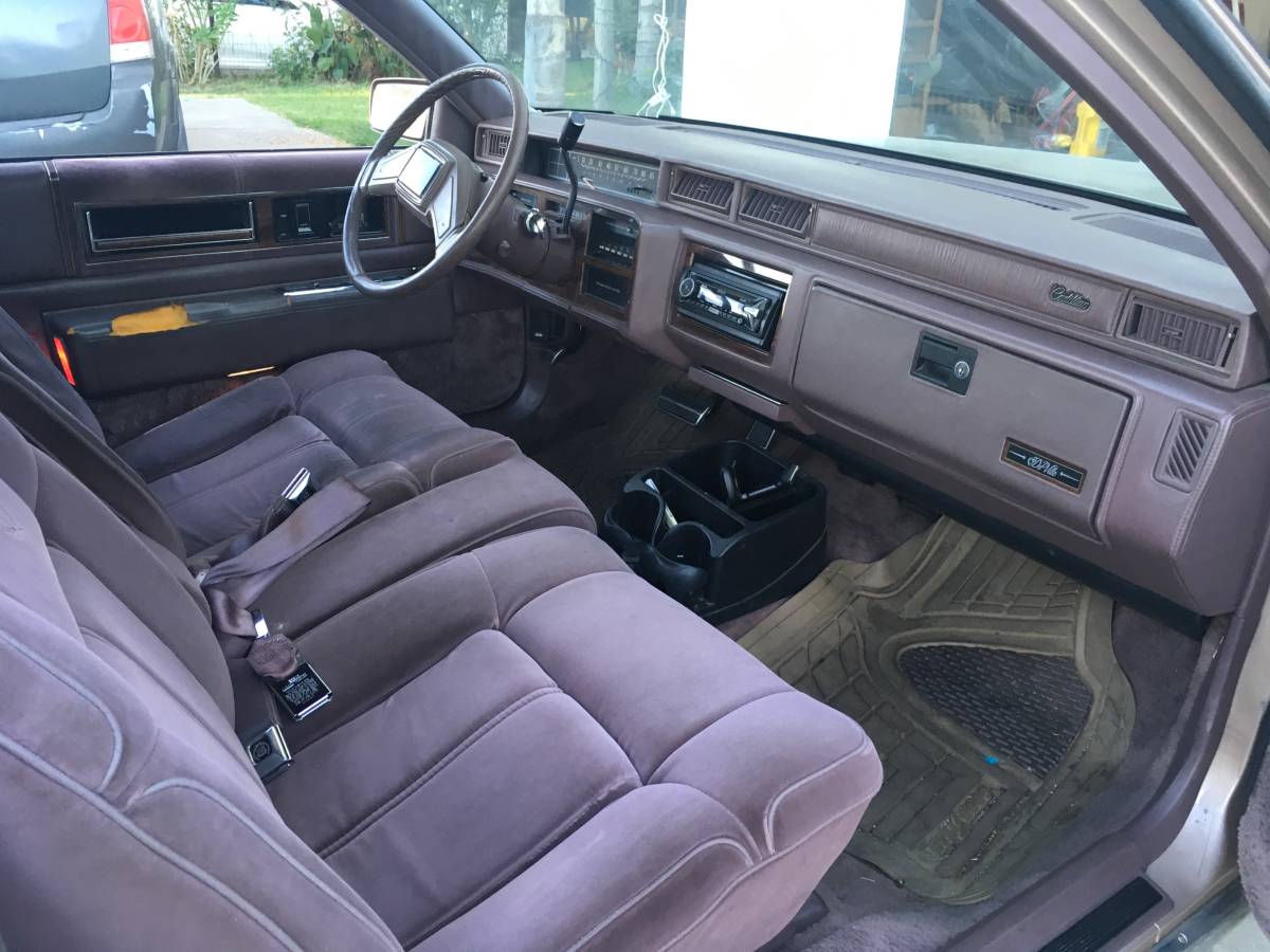 Cadillac-deville-1989-3