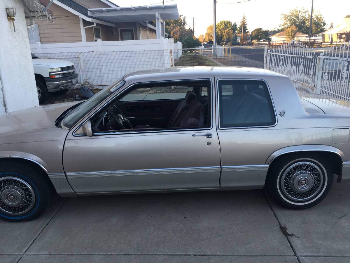 Cadillac-deville-1989-7