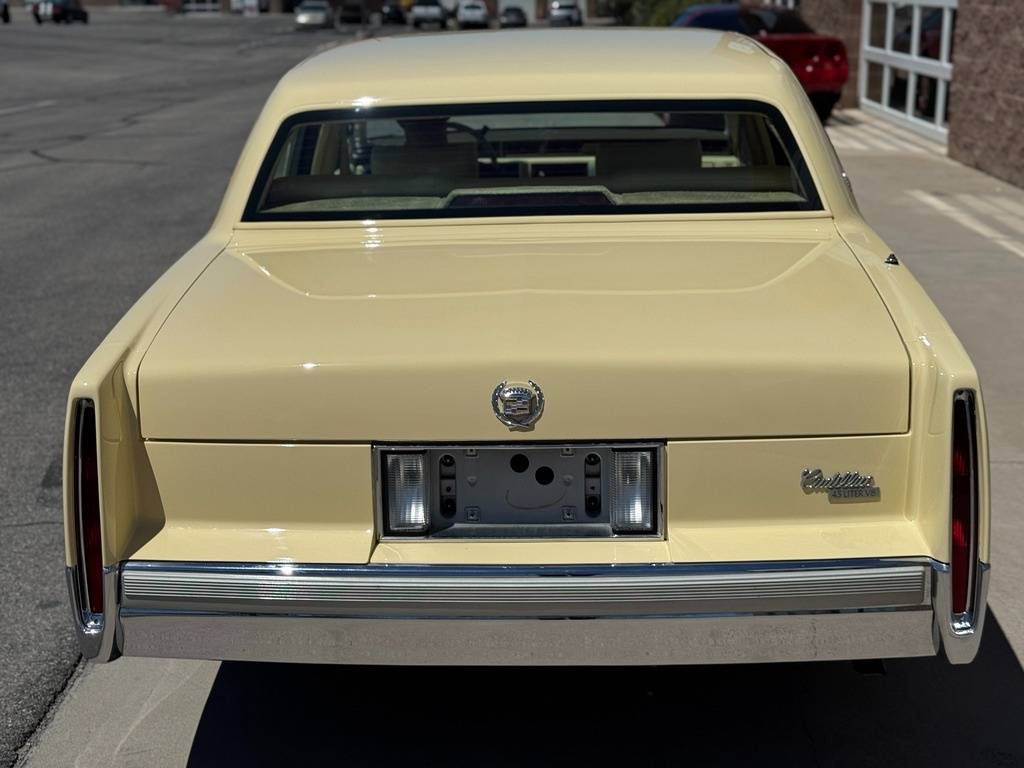 Cadillac-deville-1989-yellow-132