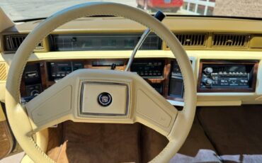 Cadillac-deville-1989-yellow-136