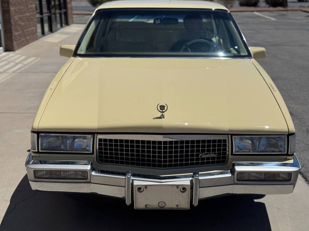 Cadillac-deville-1989-yellow-165