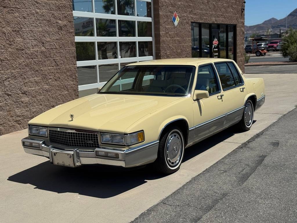 Cadillac-deville-1989-yellow-195