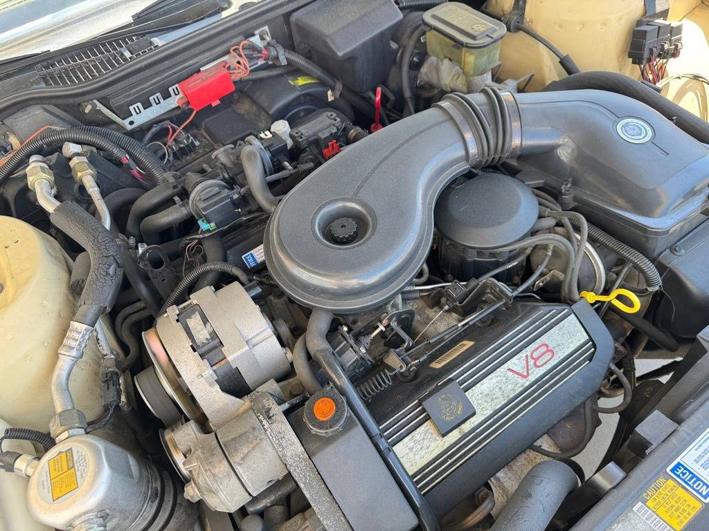 Cadillac-deville-1989-yellow-246