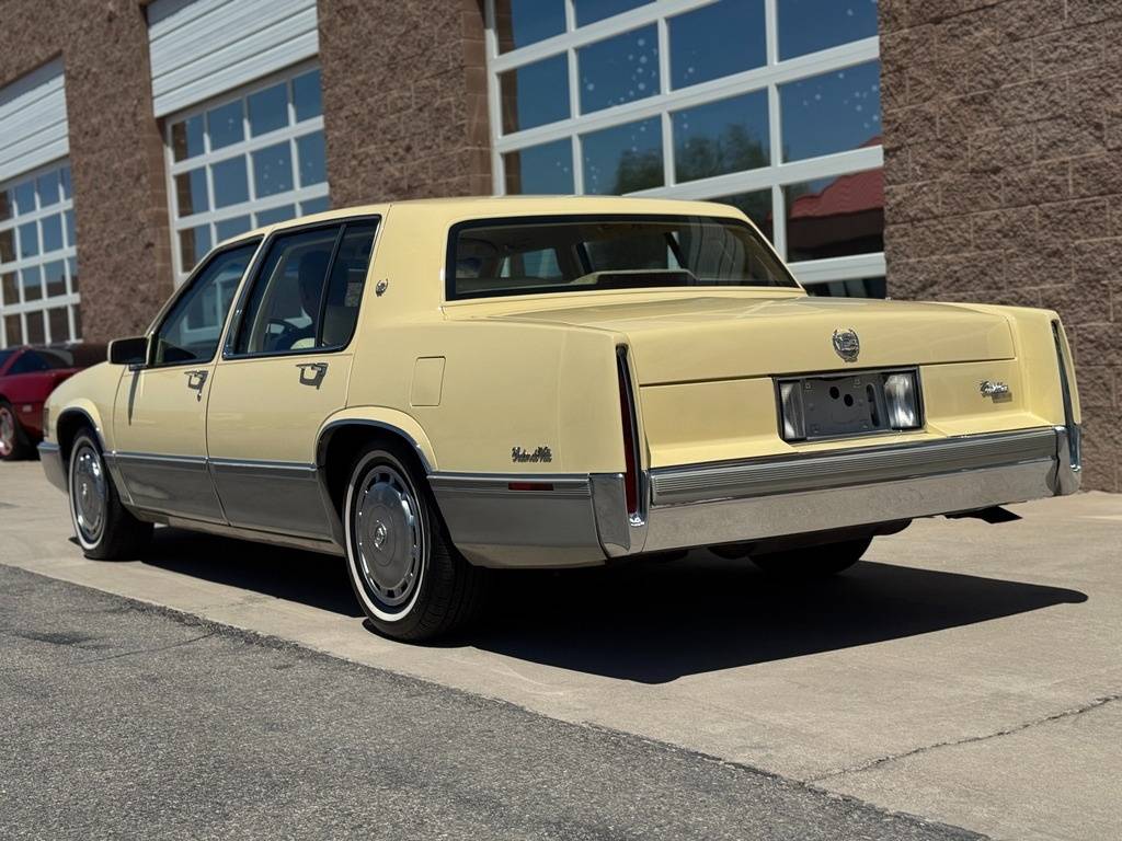 Cadillac-deville-1989-yellow-275