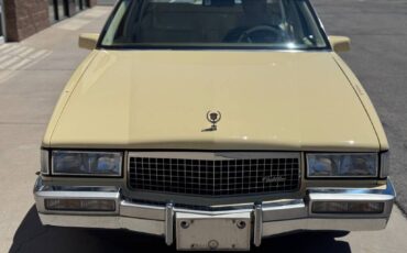 Cadillac-deville-1989-yellow-34