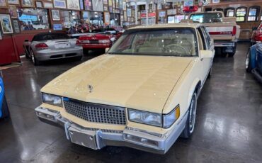Cadillac-deville-1989-yellow-38