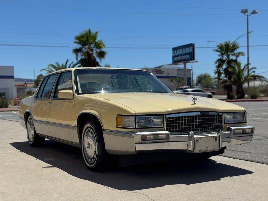 Cadillac-deville-1989-yellow-58