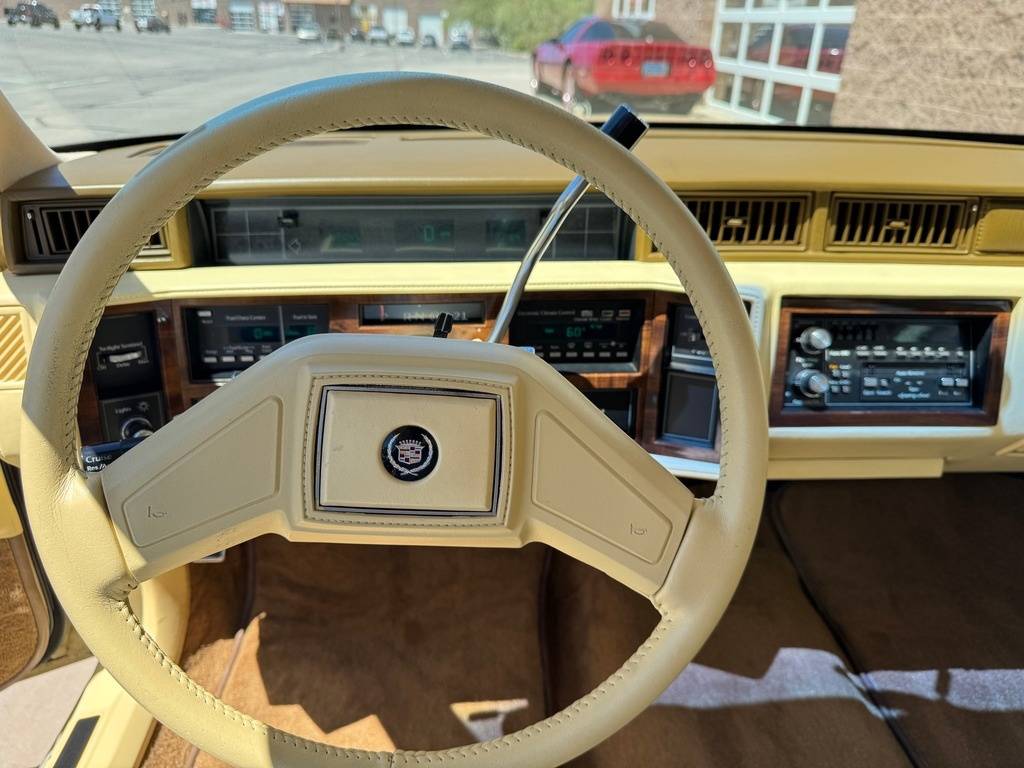 Cadillac-deville-1989-yellow-88