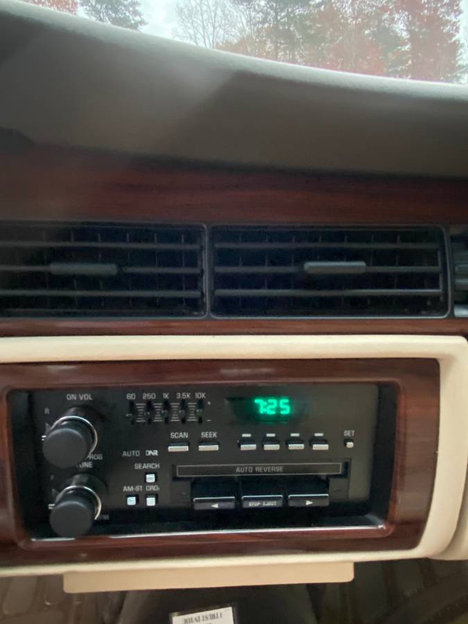 Cadillac-deville-1995-custom-15