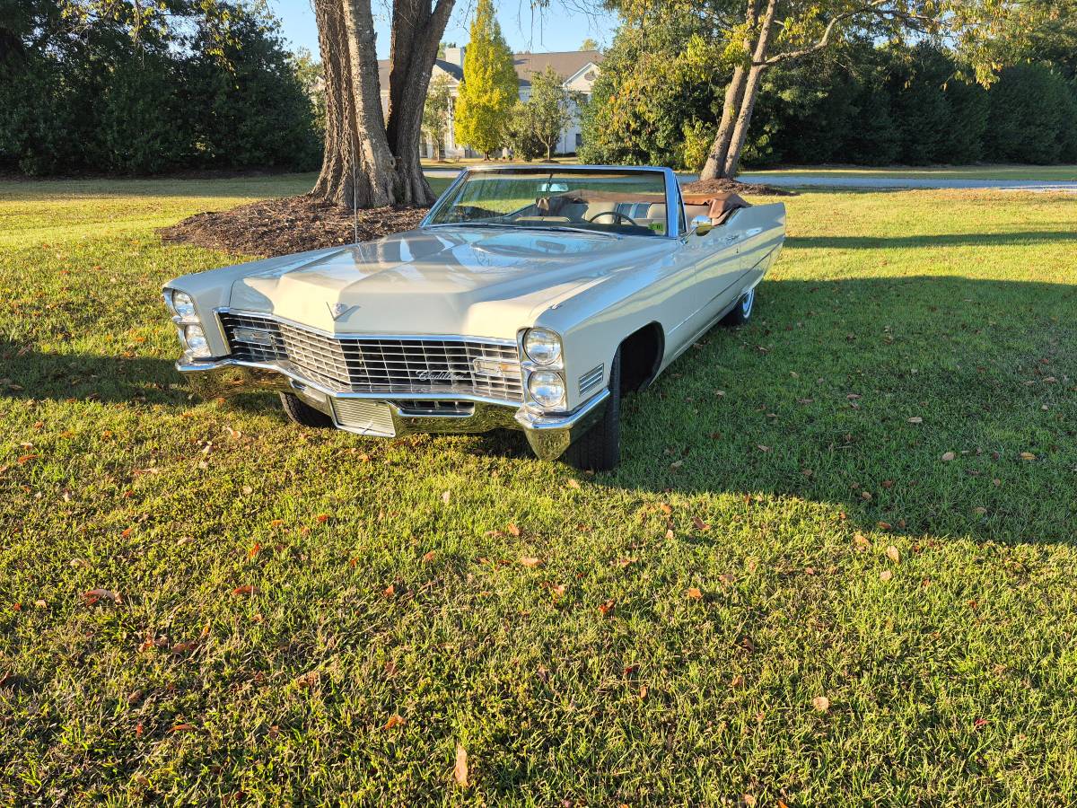 Cadillac-deville-convertible-1967-custom-14