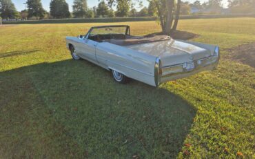 Cadillac-deville-convertible-1967-custom-2