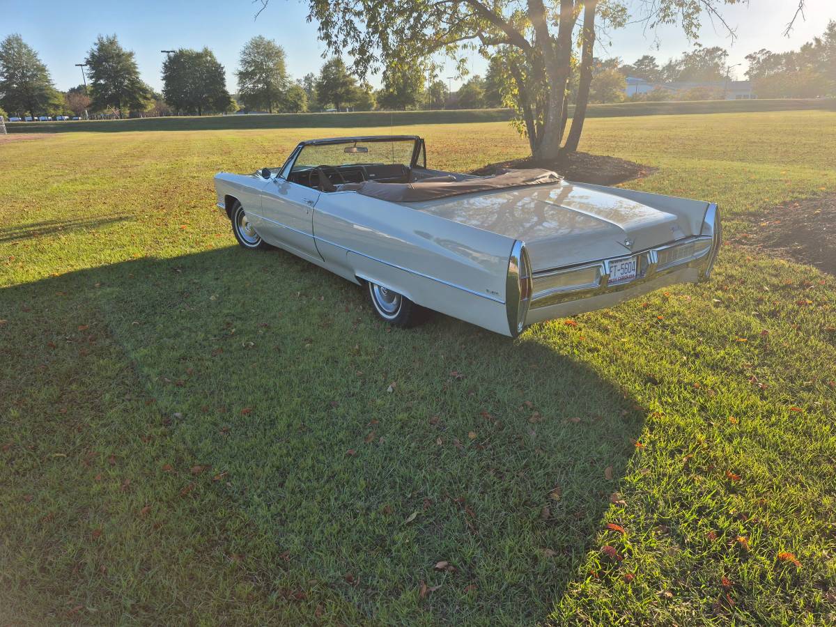 Cadillac-deville-convertible-1967-custom-2