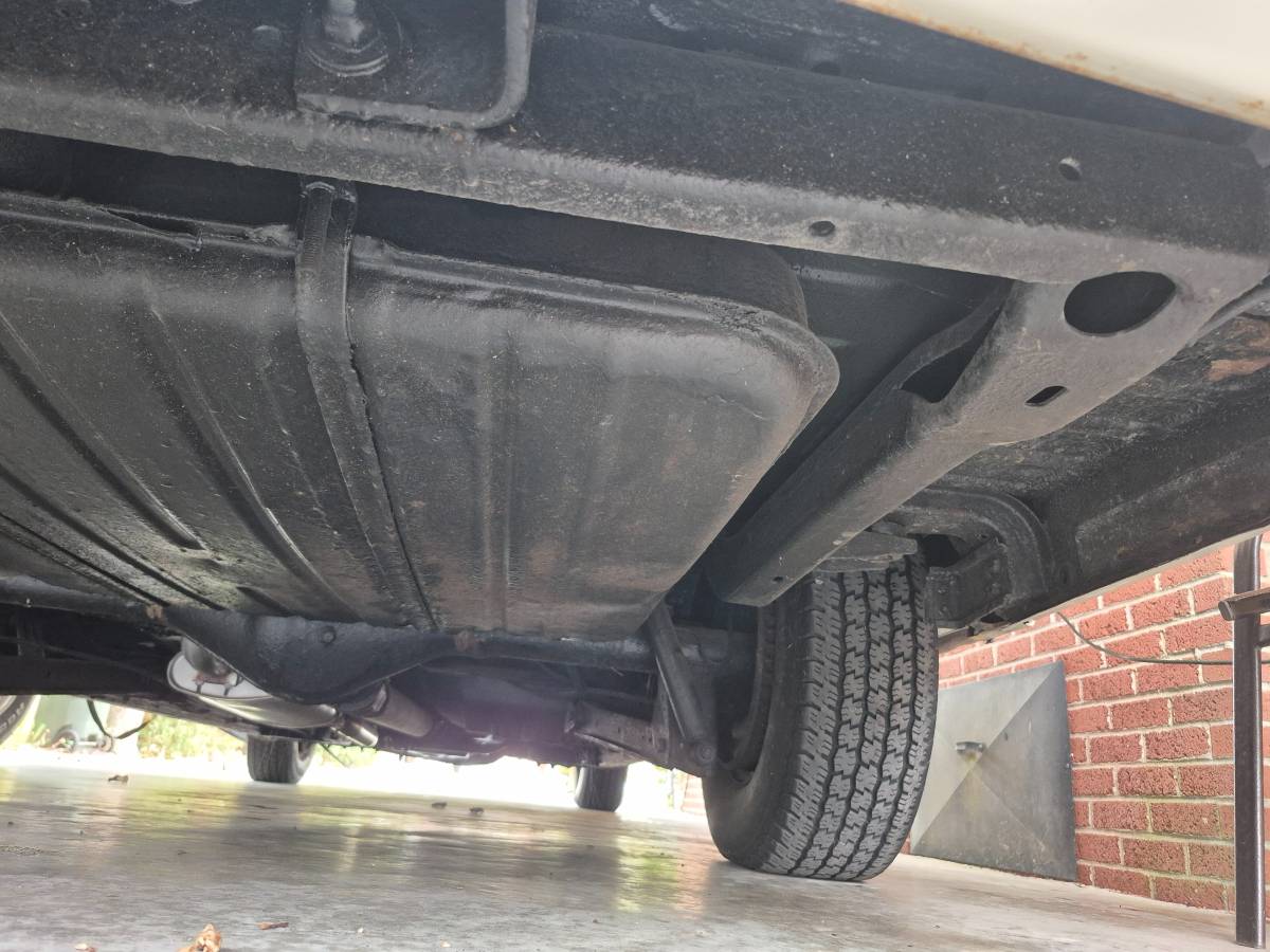 Cadillac-deville-convertible-1967-custom-21