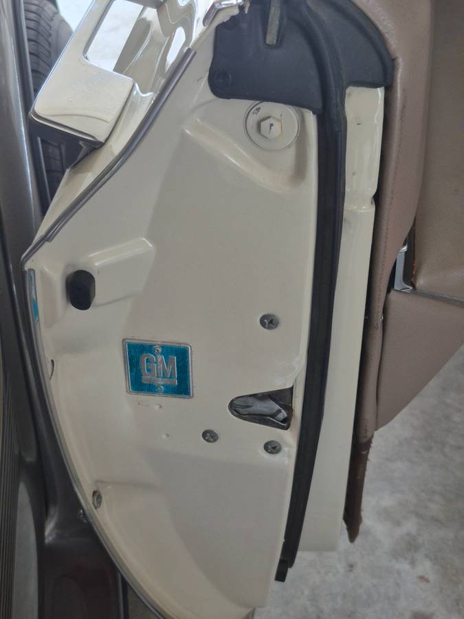 Cadillac-deville-convertible-1967-custom-7