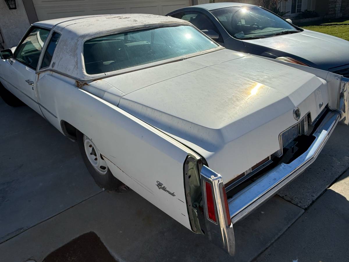 Cadillac-el-dorado-1975-white-4
