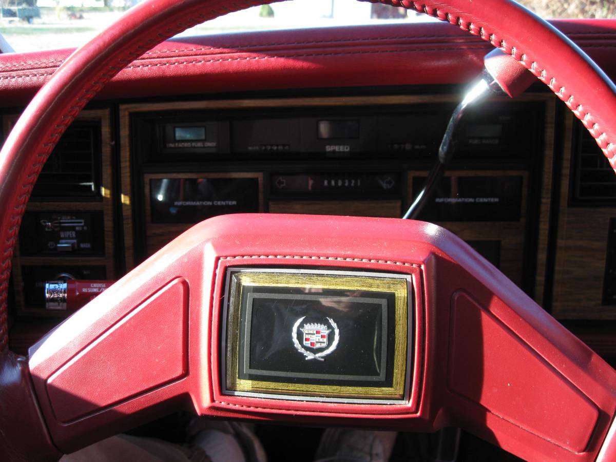 Cadillac-eldorado-1985-white-17