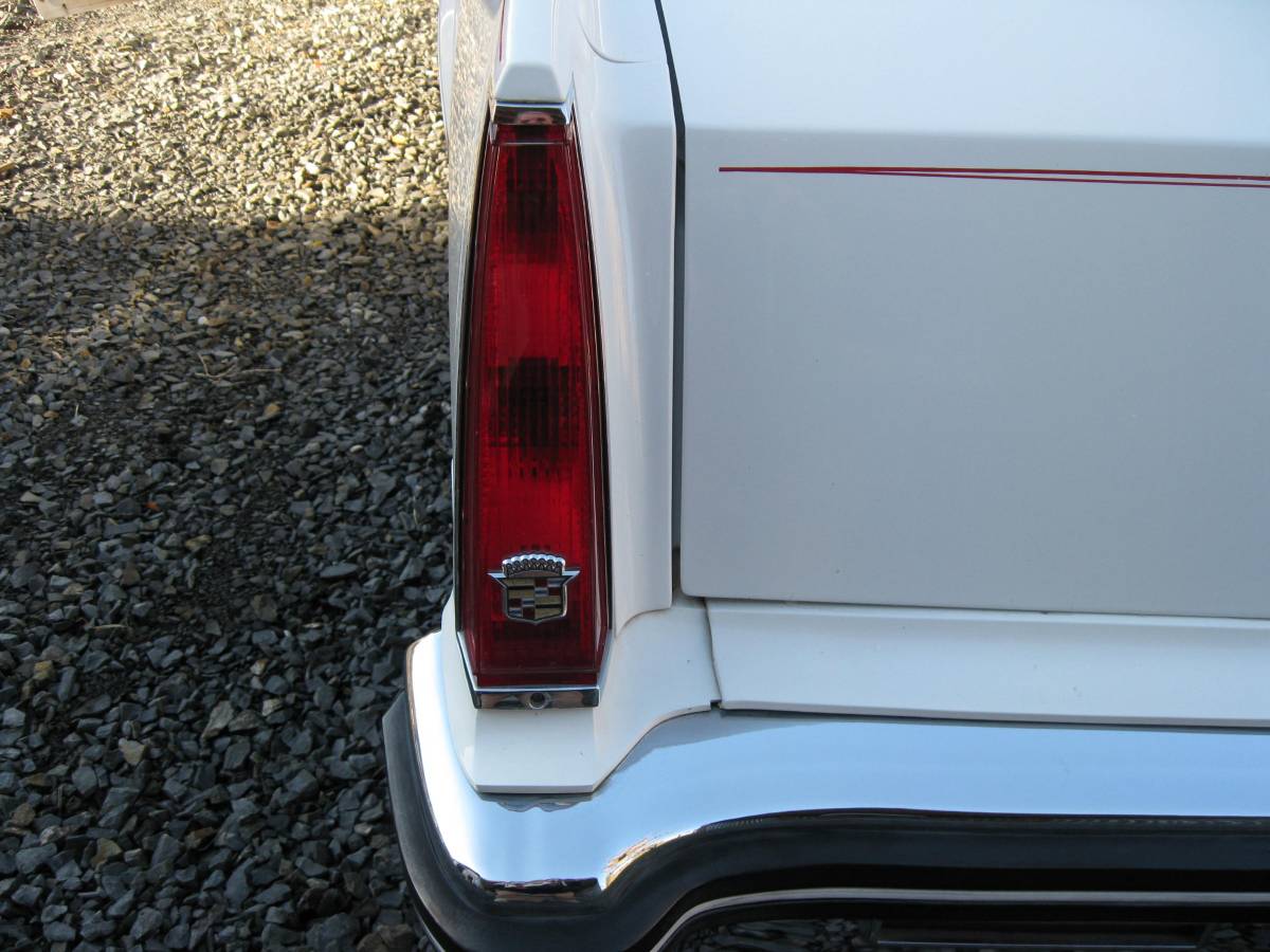 Cadillac-eldorado-1985-white-9