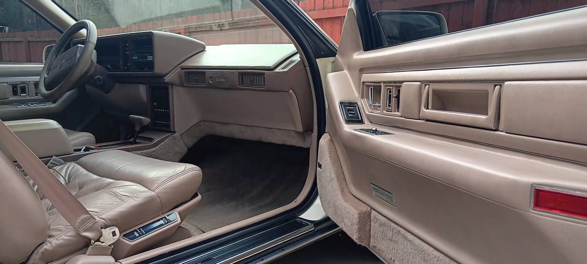 Cadillac-eldorado-1991-11