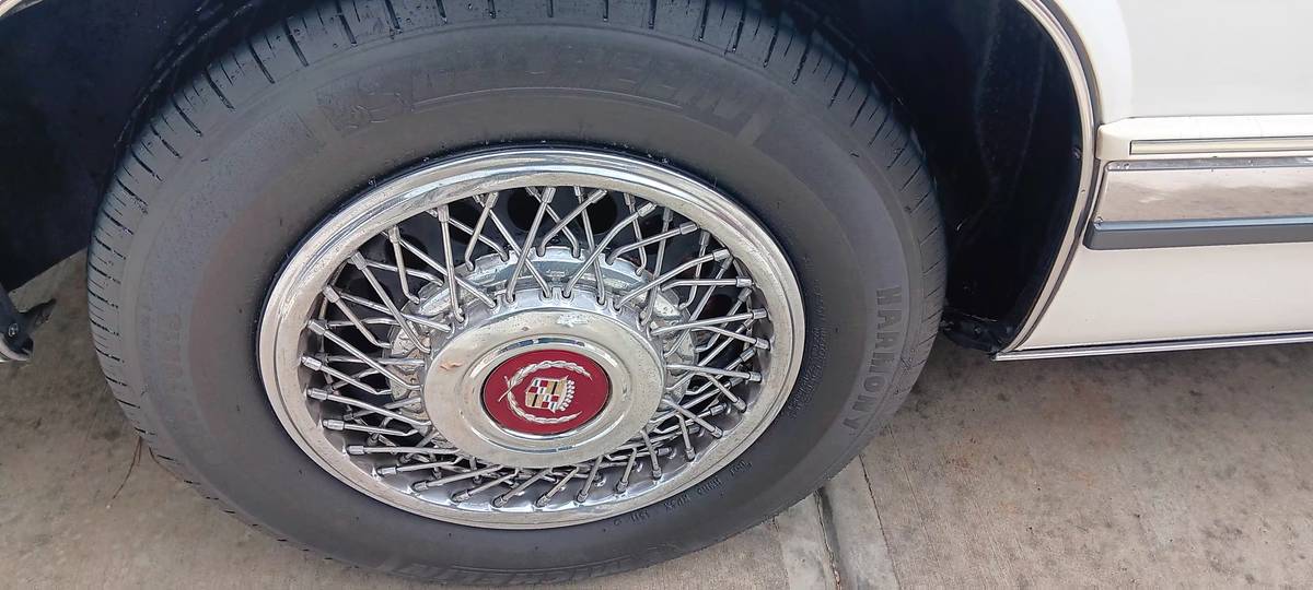 Cadillac-eldorado-1991-12