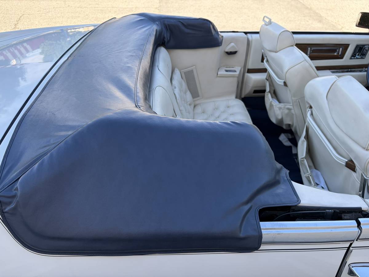 Cadillac-eldorado-biarritz-1984-white-12