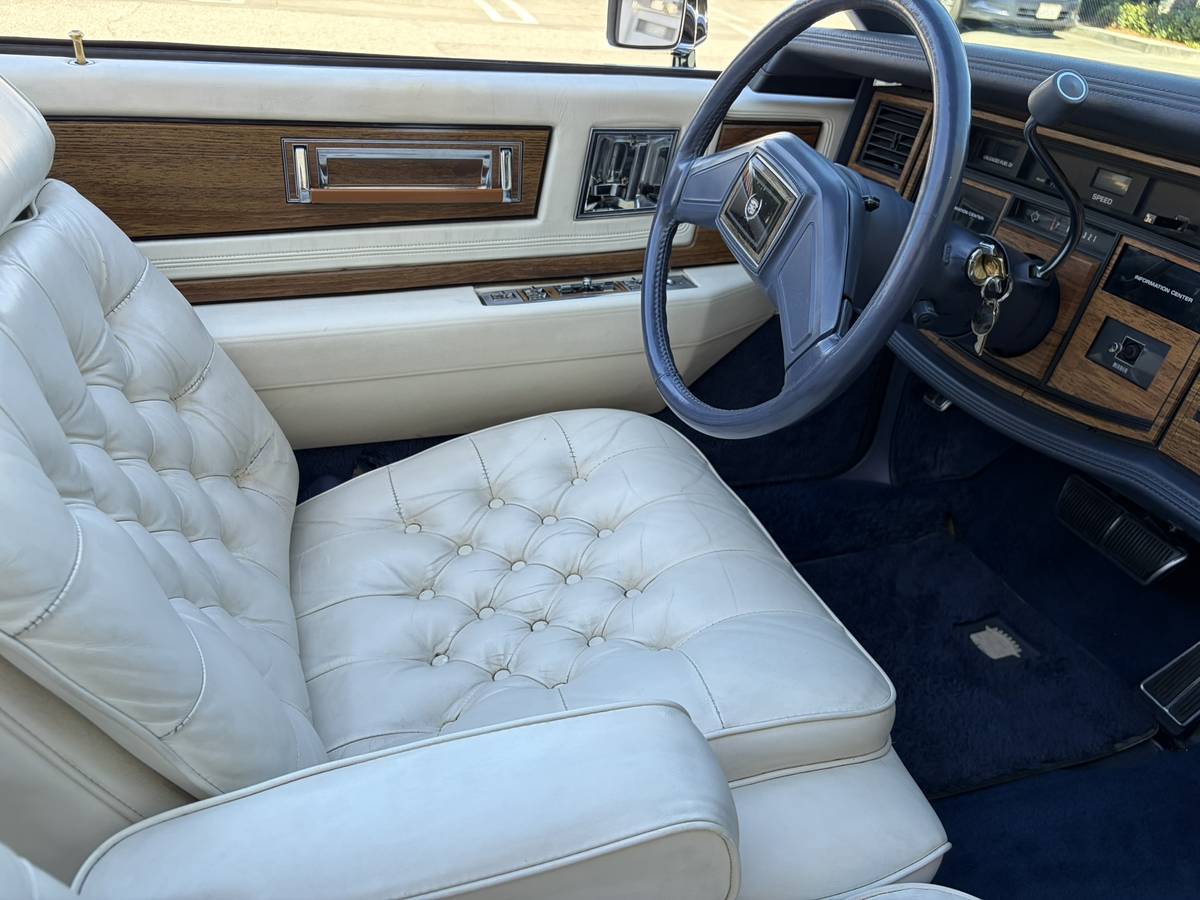 Cadillac-eldorado-biarritz-1984-white-15