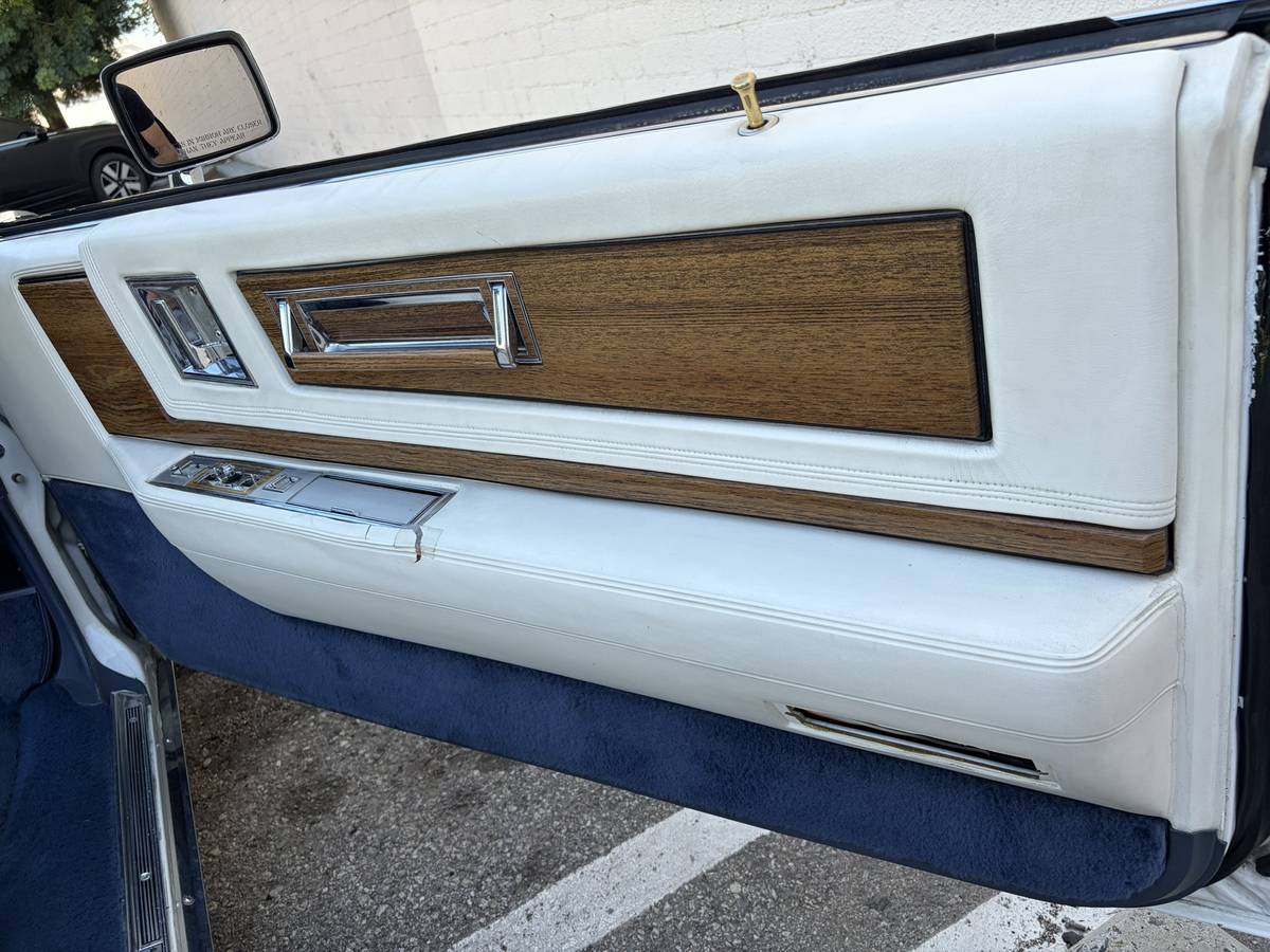 Cadillac-eldorado-biarritz-1984-white-21