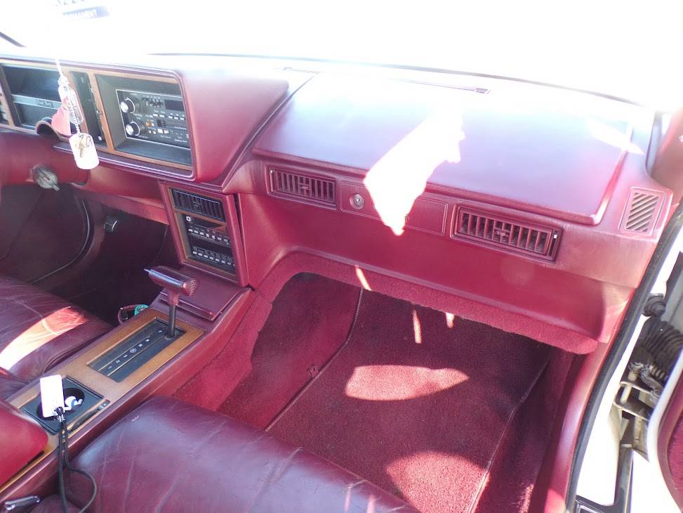 Cadillac-eldorado-biarritz-1988-white-10