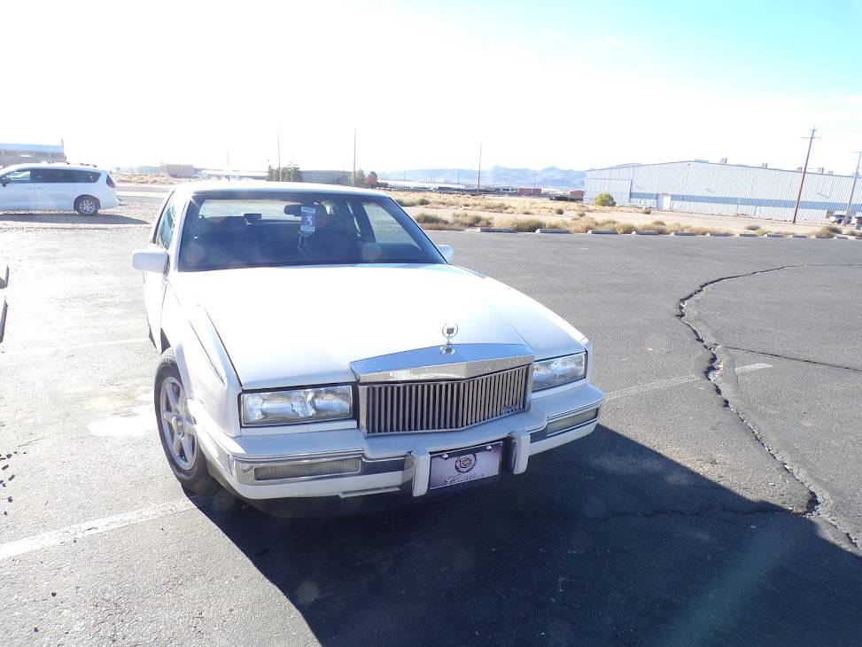 Cadillac-eldorado-biarritz-1988-white-16