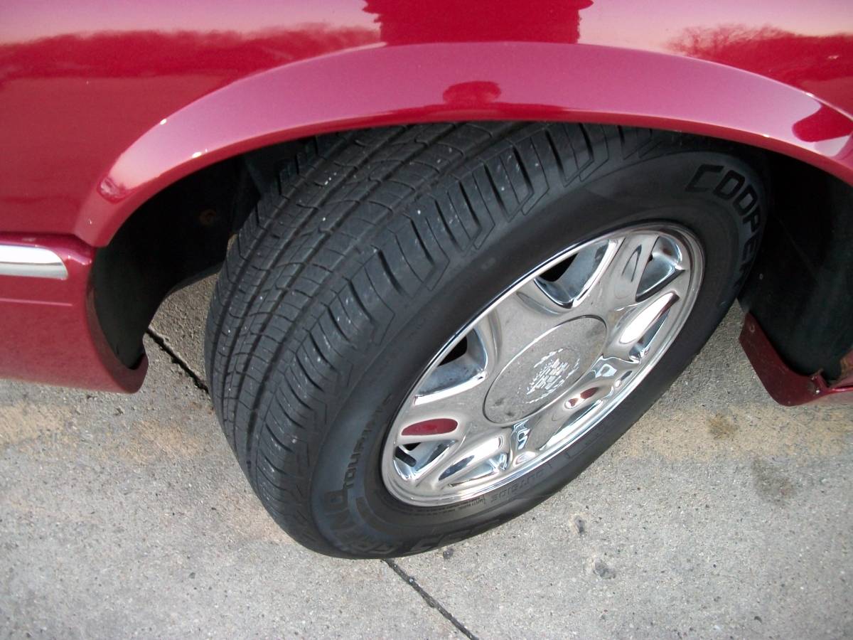 Cadillac-eldorado-etc-1996-red-16