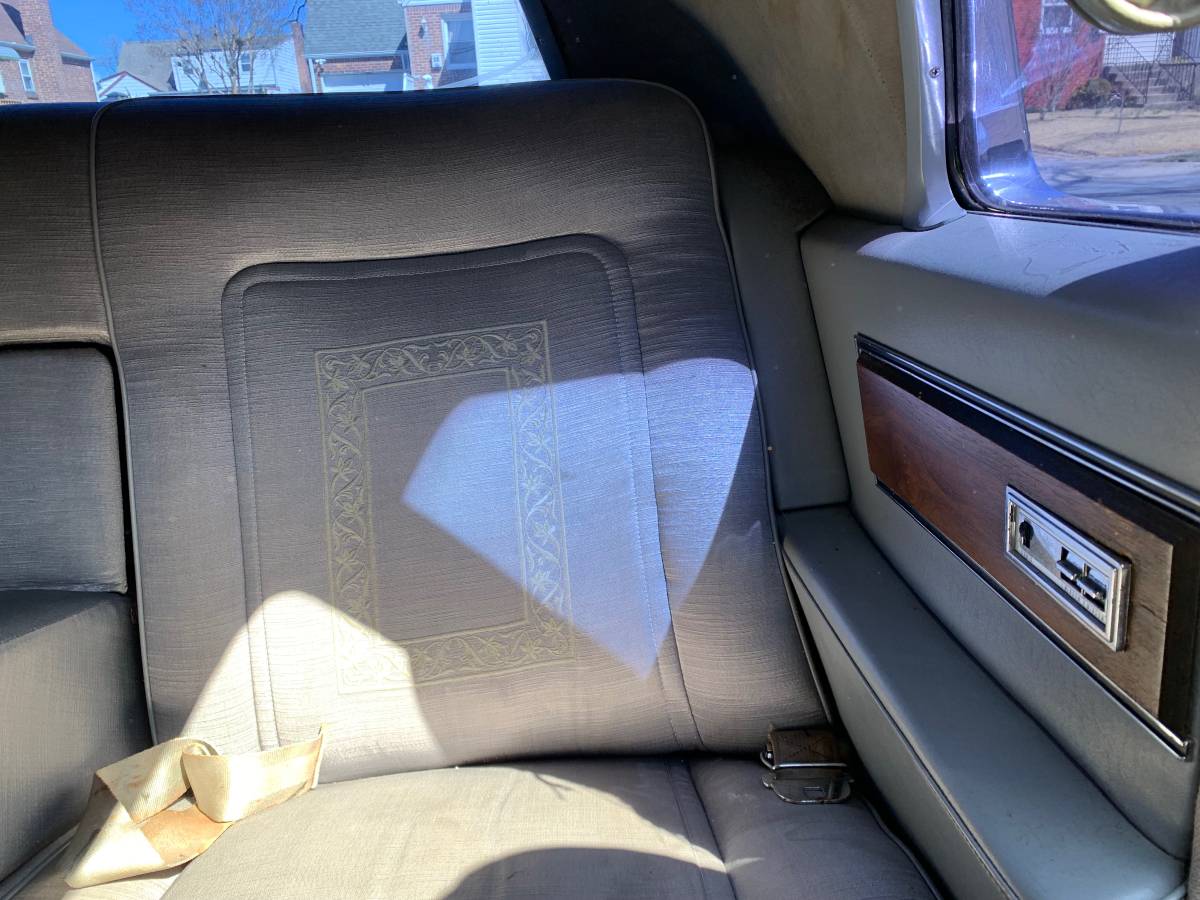 Cadillac-fleetwood-1966-black-1