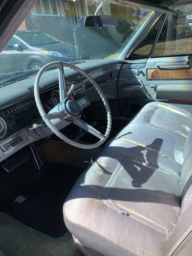 Cadillac-fleetwood-1966-black-2