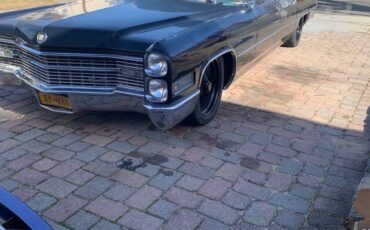 Cadillac-fleetwood-1966-black-3