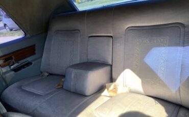 Cadillac-fleetwood-1966-black-5