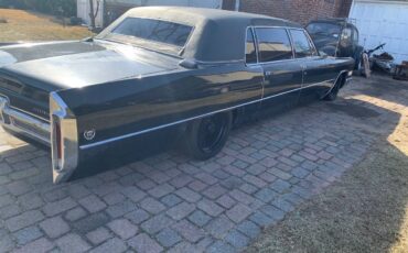 Cadillac-fleetwood-1966-black-8