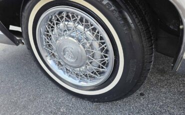 Cadillac-fleetwood-1985-white-12