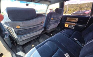 Cadillac-fleetwood-1985-white-18