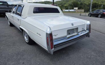 Cadillac-fleetwood-1985-white-19