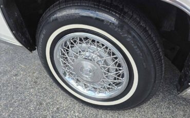 Cadillac-fleetwood-1985-white-20