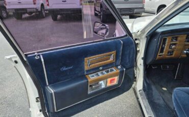 Cadillac-fleetwood-1985-white-21